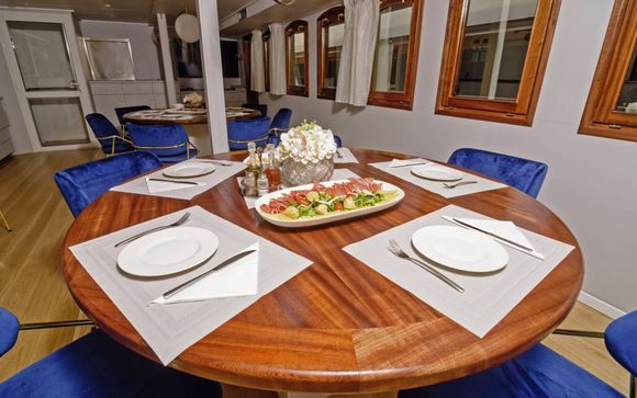 ¡Bienvenido a bordo de este Crucero Deluxe!