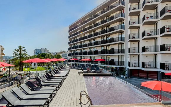 Vibra District 4* - Solo Adultos