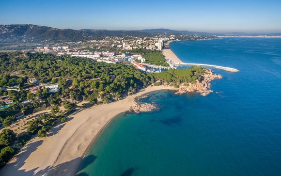 Platja d'Aro, en la Costa Brava, te espera