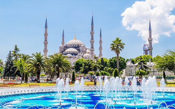 Cerca de la Mezquita Azul y del Palacio de Topkapi
