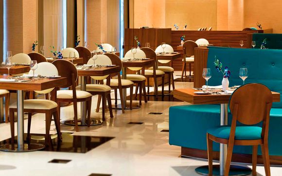 AVANI Deira Dubai Hotel 5*