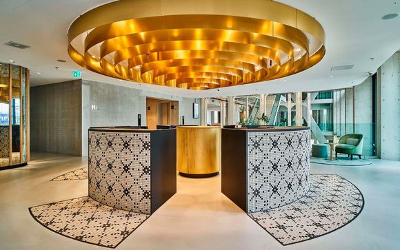Diseño refinado y eco-friendly en habitación Deluxe