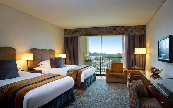 Hotel Al Ain Rotana 5*