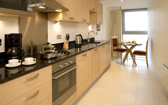 Marlin Aldgate Tower Bridge