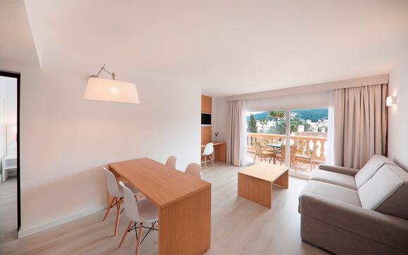 La Pérgola Aparthotel 4*