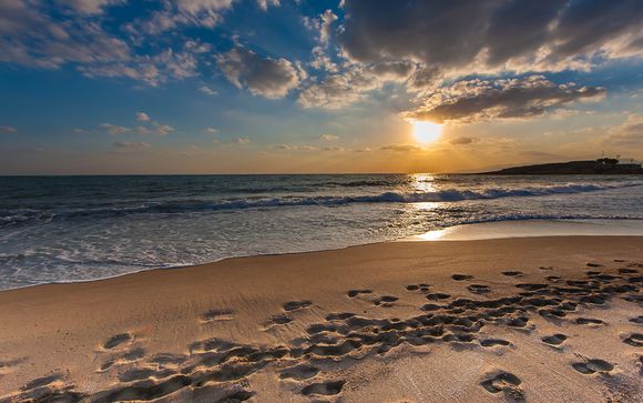 Minos Aparthotel and Suites 4*