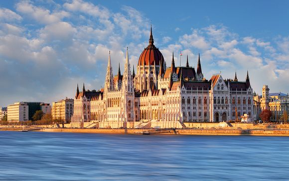 Opera Garden Hotel & Apartments 4*