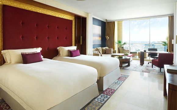 Poussez les portes de l'Hôtel Raffles Dubai 5*