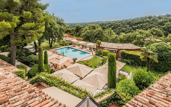 Hôtel Spa & Restaurant Cantemerle 4*