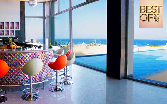 Cadre moderne et horizon azur