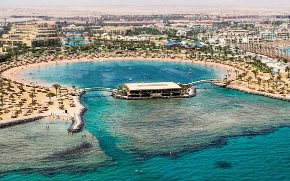 Tourisme – Un terrain de foot flottant sauve une île en Thaïlande