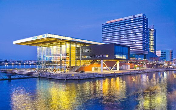 Hôtel Movenpick Amsterdam City Centre 4*