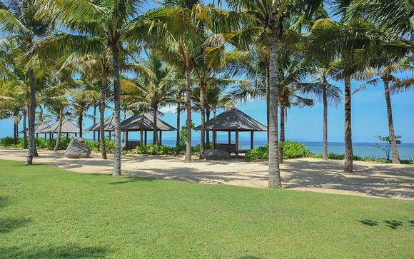 Poussez les portes de l'hôtel Komaneka at Keramas Beach 5*