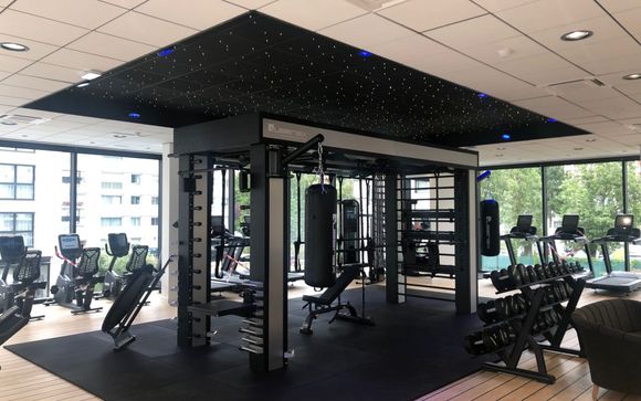 Gardez la forme à la salle de sport...