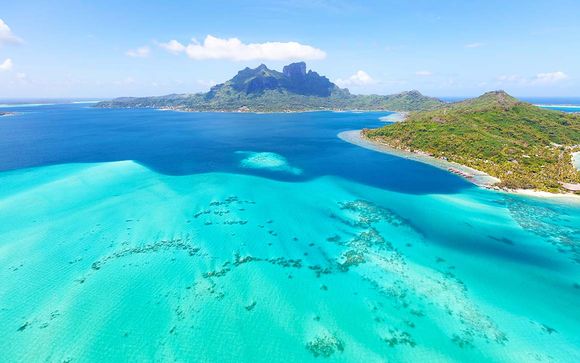 Une île, entre le ciel et l'eau...
