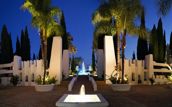Hotel Suites Albayzin del Mar 4*