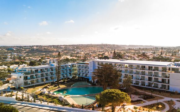 Castelo Suites Hotel 4*