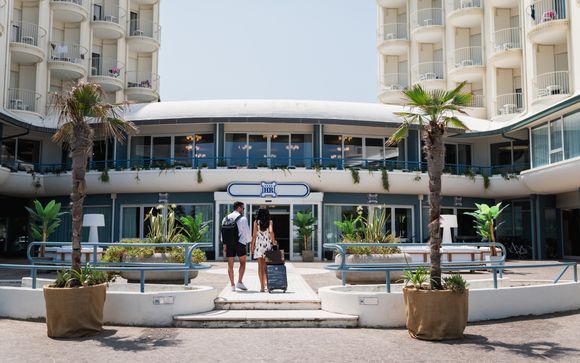 HR Resort 4*