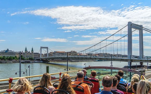 Budapest in autobus turistico Hop-on Hop-off – Pass 48 ore per persona per soggiorno