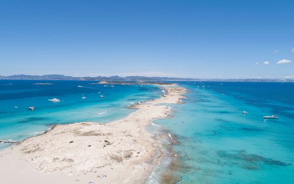 Traversata in traghetto da Ibiza a Formentera (andata e ritorno), con tempo libero a disposizione sull’isola