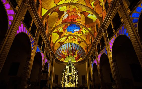 Esperienza in libertà – Palma attraverso i sensi: spettacolo immersivo «Elements», Cattedrale di Maiorca e pausa tapas