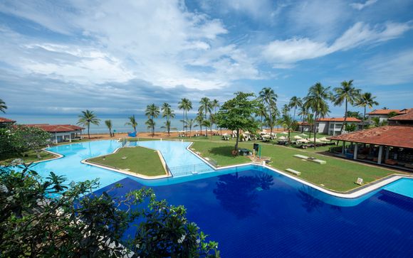 Club Hotel Dolphin 4*