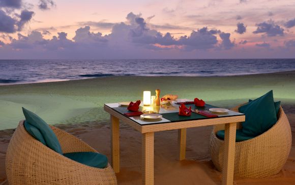 Phuket - Andaman White Beach Resort