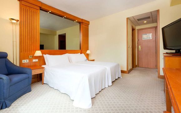 Tryp Barcelona Apolo Hotel 4*