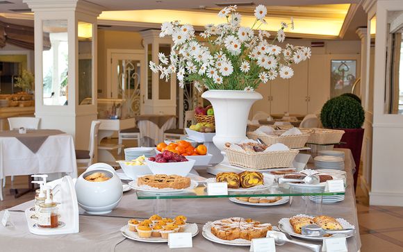 Panoramic Hotel Plaza 4*