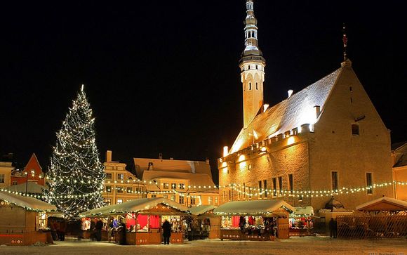 Il fascino delle capitali baltiche, ponti e festività