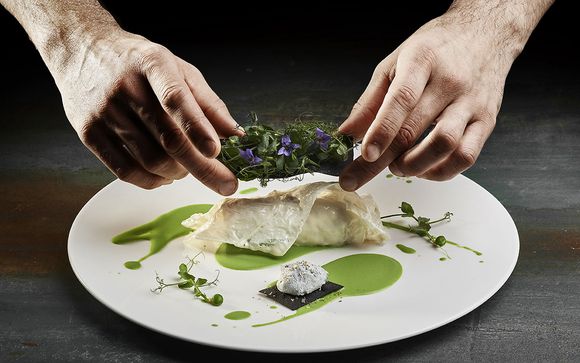 Notte con cena stellata Michelin tra due laghi
