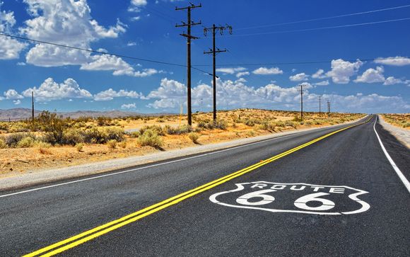 Sull'asfalto della Route 66 con noleggio auto incluso