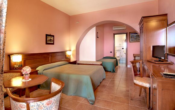 Hotel Villa De Pasquale 4* 