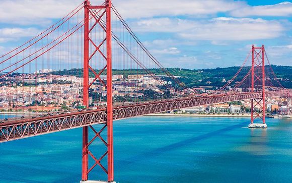Ramada by Wyndham Lisbon 4* + Hotel Baía Cristal Beach & Spa Resort 4*