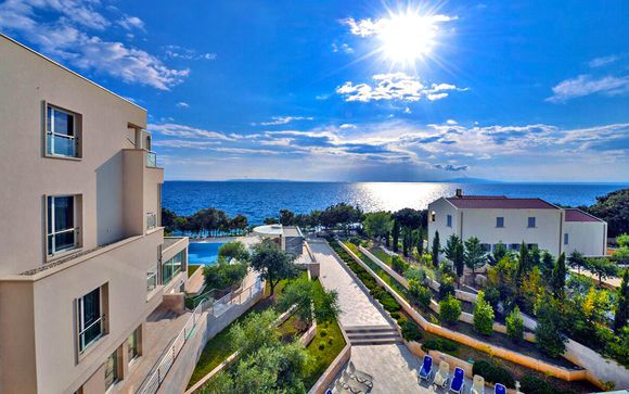 Luna Island Hotel 4*