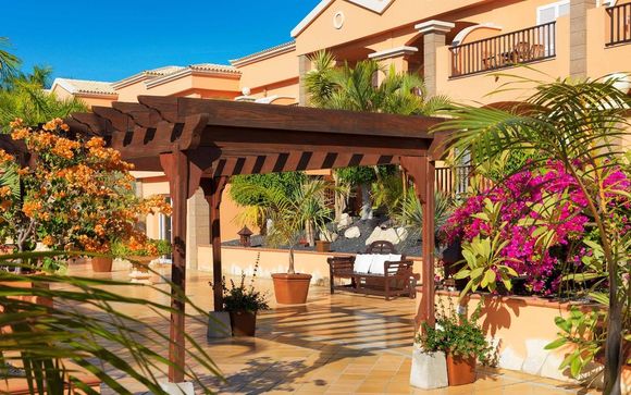Green Garden Resort & Suites Hotel 4*