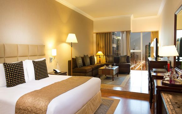 Crowne Plaza Hotel Dubai 5*