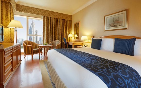 Crowne Plaza Hotel Dubai 5*