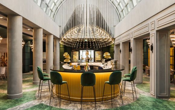 Louis Versailles Château, MGallery Hotel Collection 4*