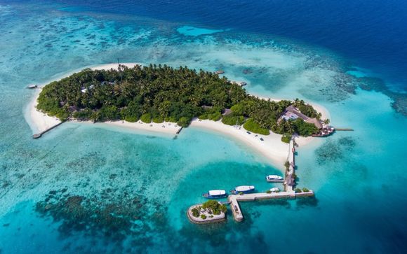 Makunudu Island Resort 4*