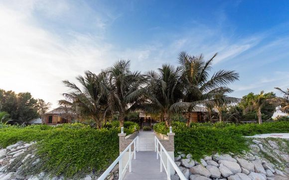 The Ritz-Carlton Ras Al Khaimah, Al Hamra Beach 5*