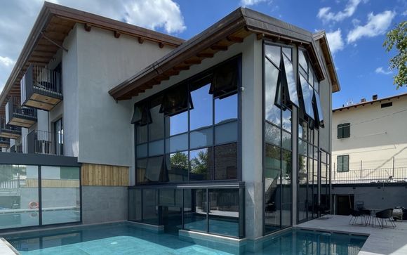 Via Roma 33 Boutique Hotel 4*