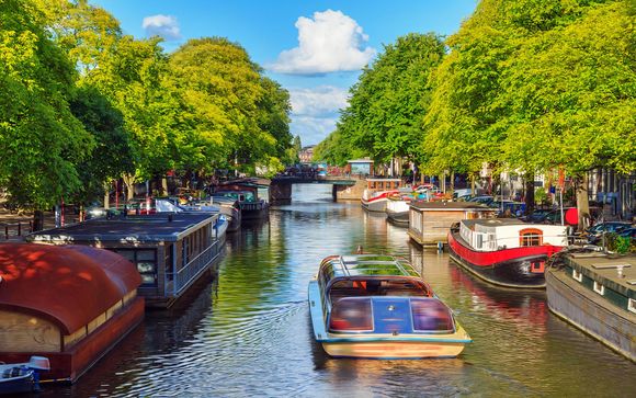 Cruise on the canals (1 hour 15 minutes)