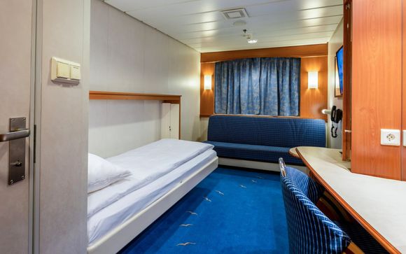 Welcome aboard MS Midnatsol 