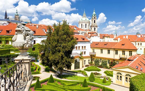 Guided tour of Prague Castle with an English-speaking guide (1 hour - for stays of 3 nights or more)
