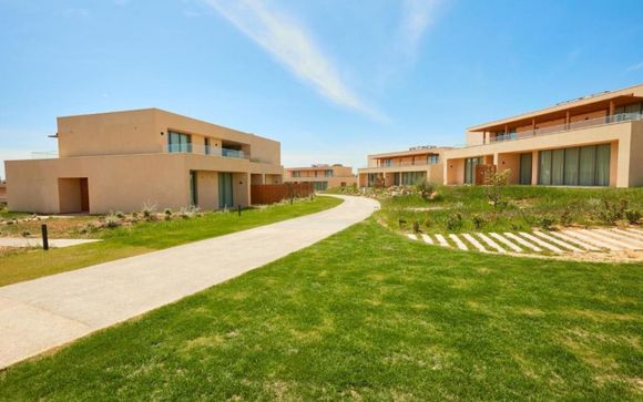 White Shell Beach Villas 4*