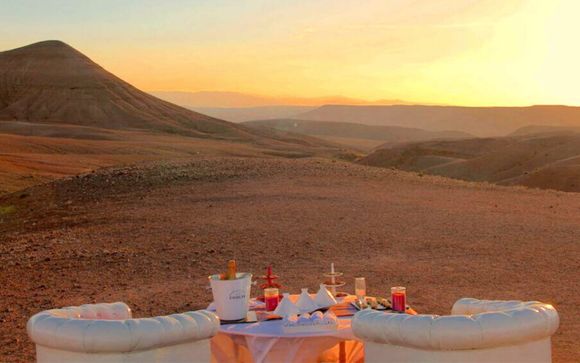 Romantic dinner (excluding drinks) in a luxury camp in Agafay (excursion included on day 3 or 4 according to chosen offer)