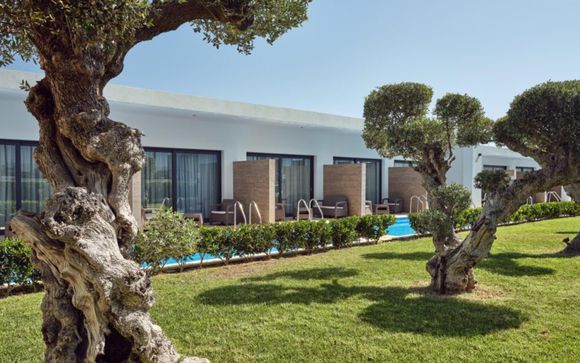 Cavo Orient Beach Hotel & Suites 4*