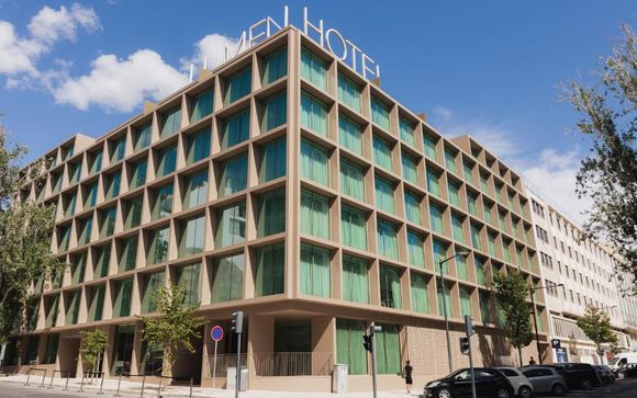 Lumen Hotel & The Lisbon Light Show 4*