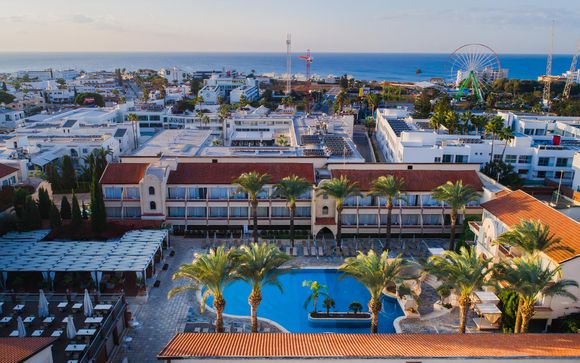 Napa Plaza Hotel (Adults Only) 4*